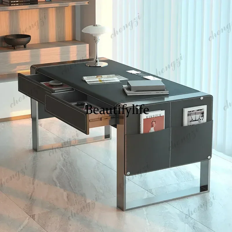 Y136 Y136 ファッションスタディテーブル イタリア製 - Office Furniture Com のレビューと価格